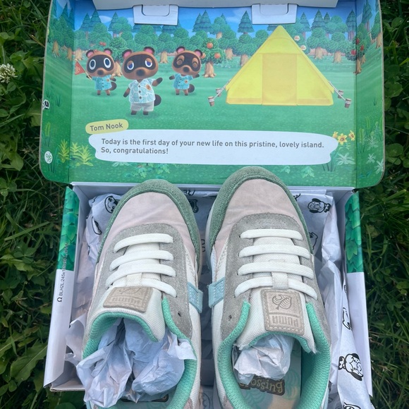 Animal Crossing Pumas. Size 13C. - Picture 5 of 6